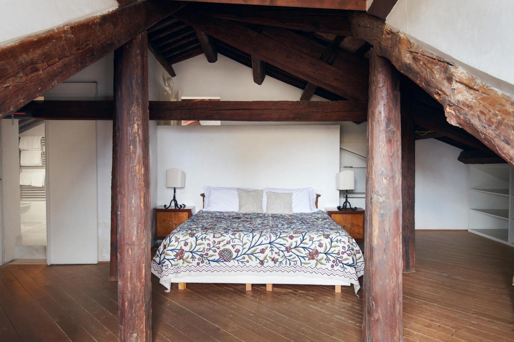 Palazzo Contarini Della Porta Di Ferro Aparthotel Venice Luaran gambar