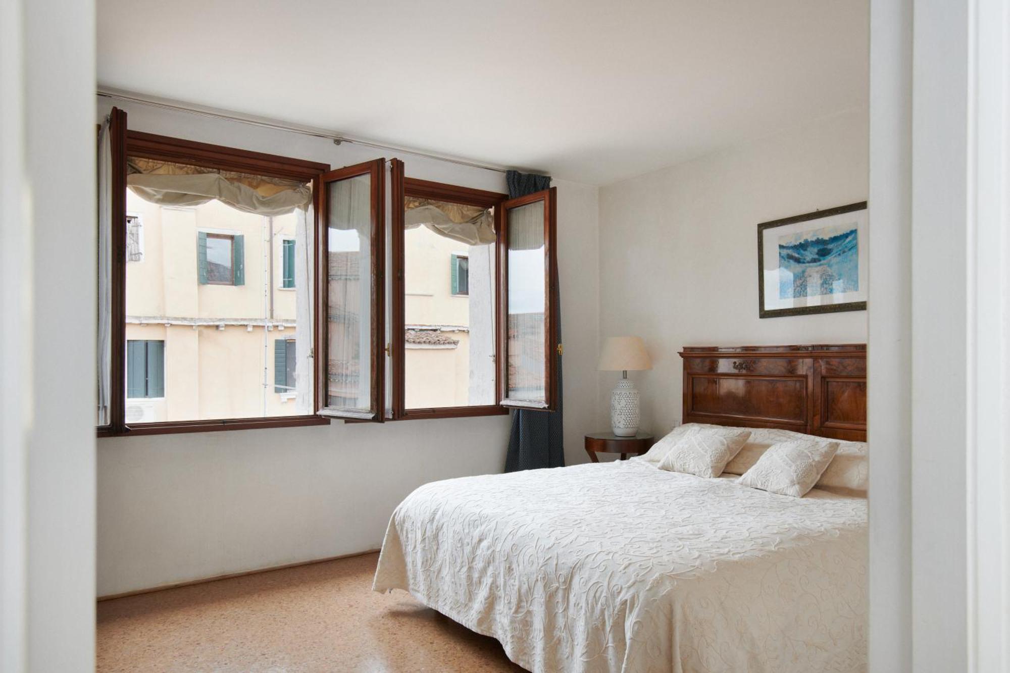 Palazzo Contarini Della Porta Di Ferro Aparthotel Venice Luaran gambar