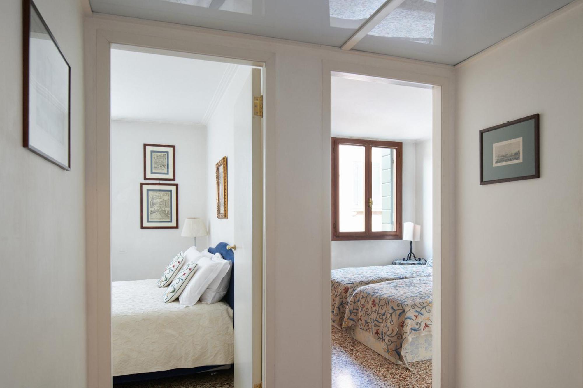 Palazzo Contarini Della Porta Di Ferro Aparthotel Venice Luaran gambar